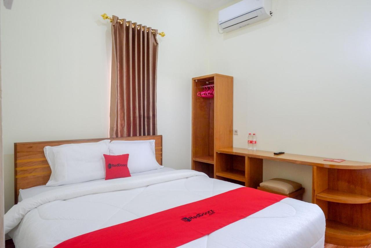 Reddoorz Near Rita Supermall Purwokerto 2 מראה חיצוני תמונה