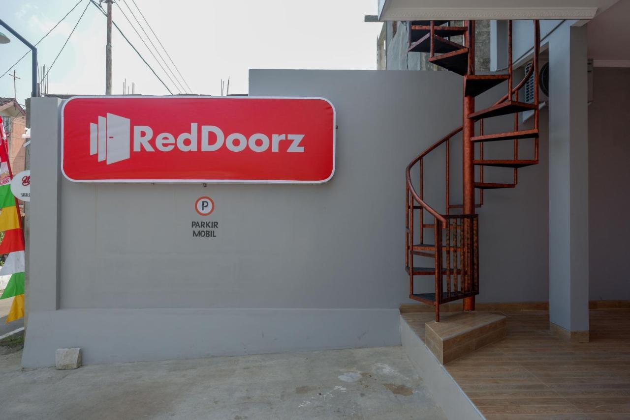 Reddoorz Near Rita Supermall Purwokerto 2 מראה חיצוני תמונה