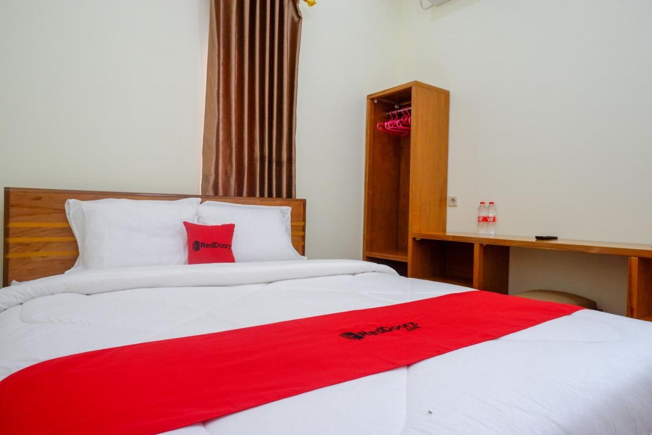 Reddoorz Near Rita Supermall Purwokerto 2 מראה חיצוני תמונה