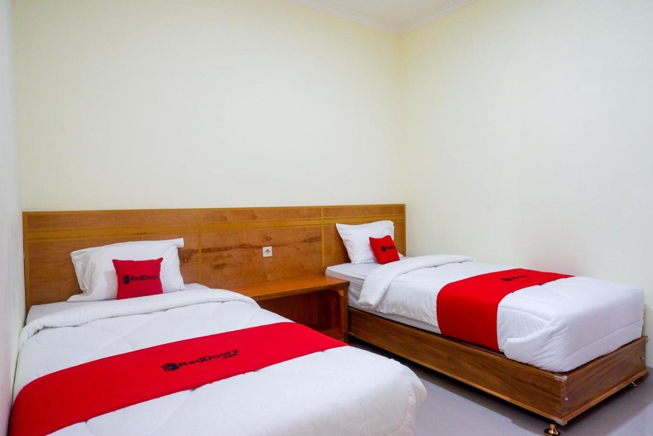 Reddoorz Near Rita Supermall Purwokerto 2 מראה חיצוני תמונה