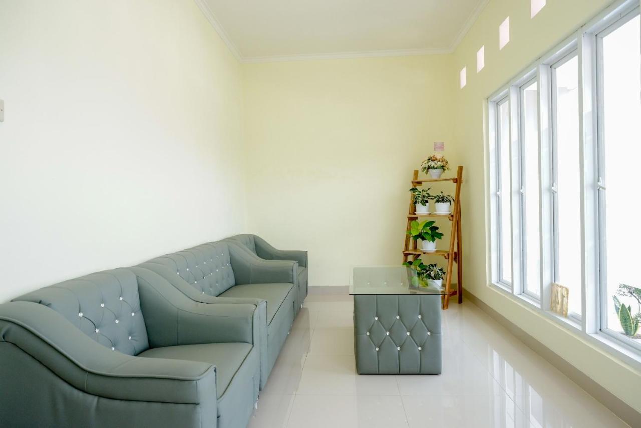 Reddoorz Near Rita Supermall Purwokerto 2 מראה חיצוני תמונה