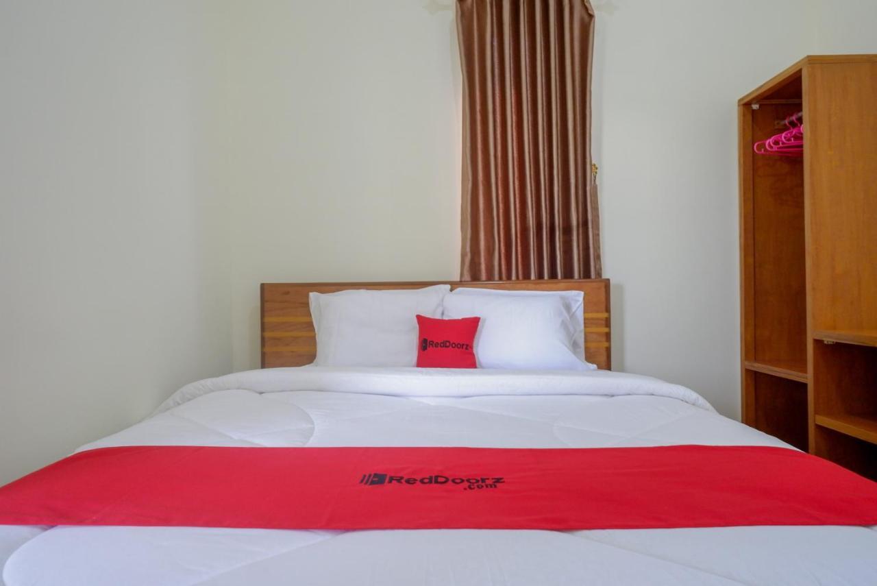 Reddoorz Near Rita Supermall Purwokerto 2 מראה חיצוני תמונה
