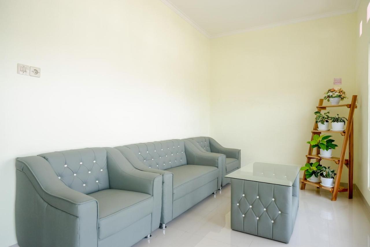 Reddoorz Near Rita Supermall Purwokerto 2 מראה חיצוני תמונה