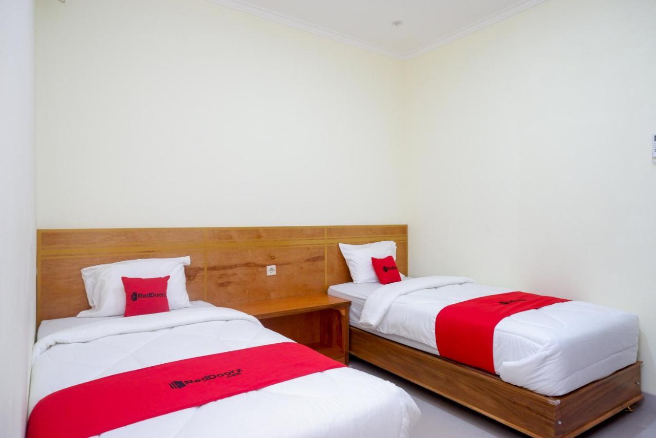 Reddoorz Near Rita Supermall Purwokerto 2 מראה חיצוני תמונה
