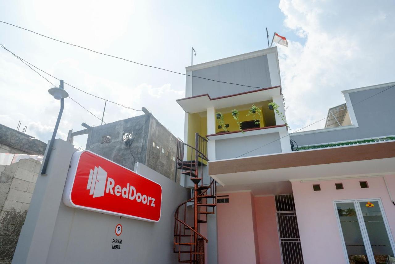Reddoorz Near Rita Supermall Purwokerto 2 מראה חיצוני תמונה